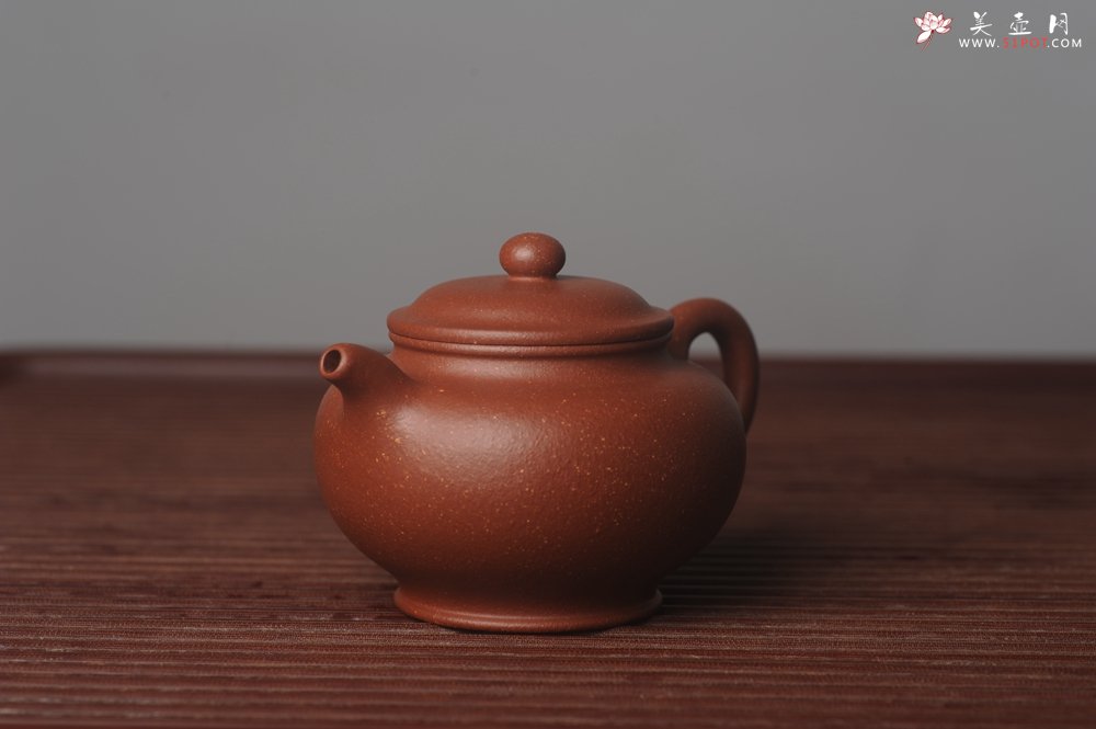紫砂壶图片：美壶特惠 精致红降坡泥大亨掇只壶 茶人醉爱 - 宜兴紫砂壶网