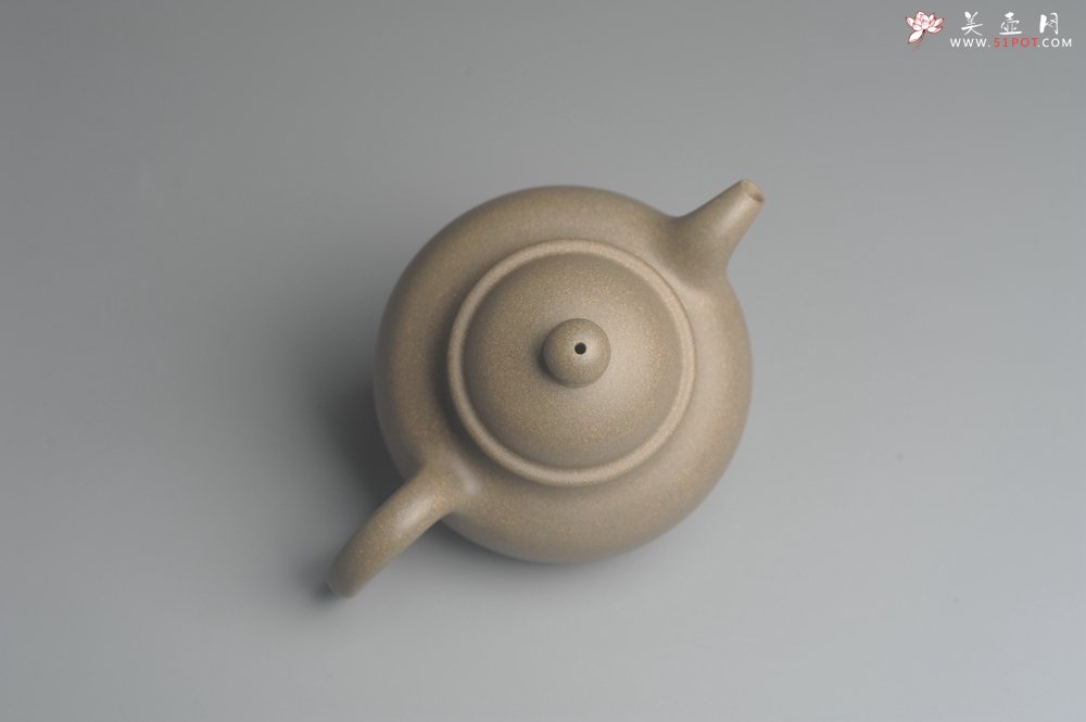 紫砂壶图片：美壶特惠 精致青段寿珍掇球茶壶 性价比高 茶人醉爱 - 宜兴紫砂壶网