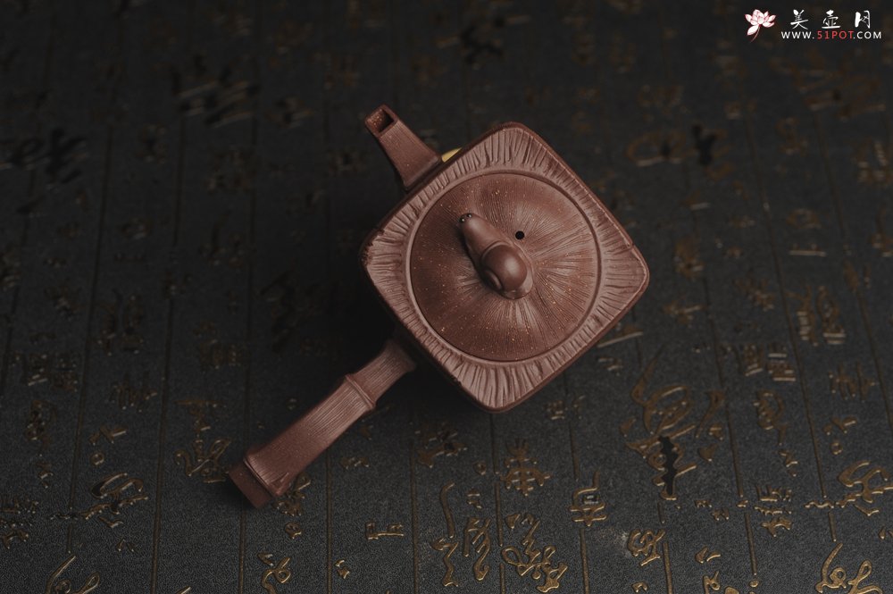 紫砂壶图片：美壶特惠 精致蜗牛四方竹唐羽壶 茶人醉爱 - 宜兴紫砂壶网