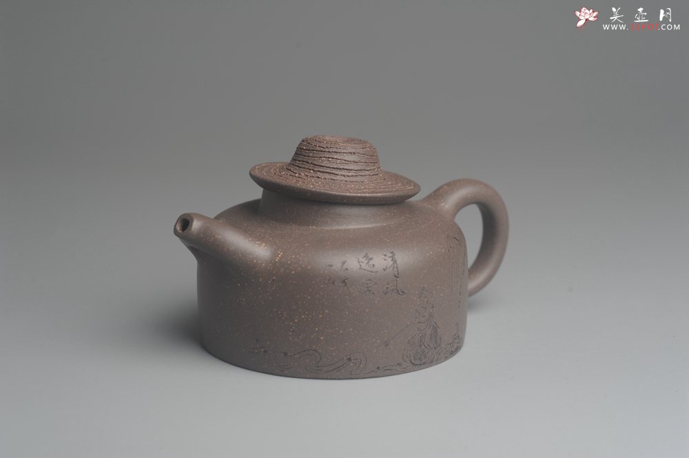 紫砂壶图片：美壶特惠 优质青灰段泥精致牧牛壶 茶人醉爱 - 宜兴紫砂壶网