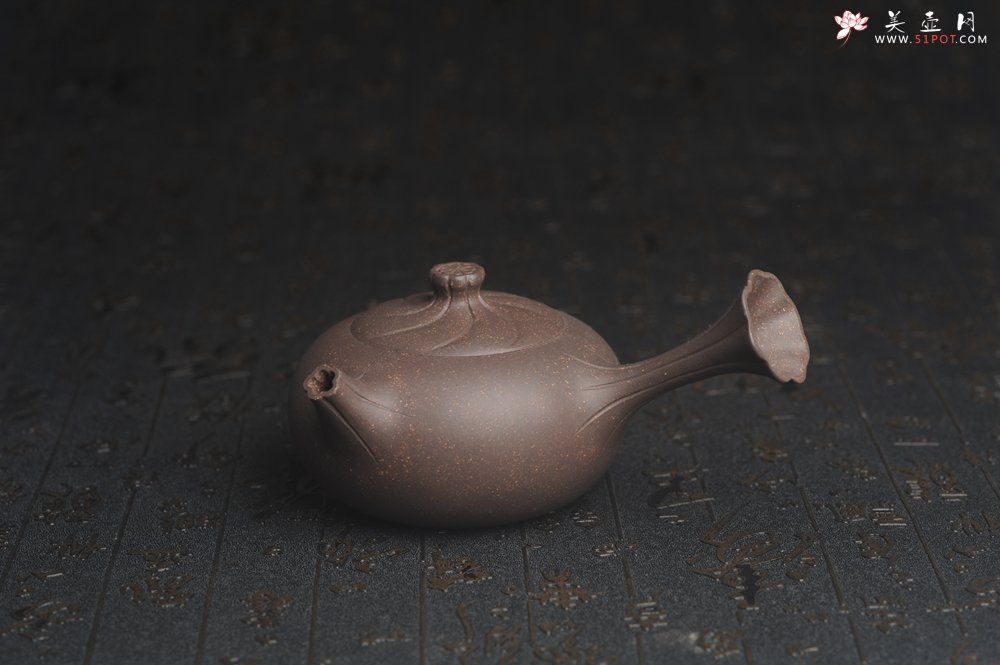 紫砂壶图片：美壶特惠 精致青灰段泥唐羽壶 造型别致 茶人醉爱 - 宜兴紫砂壶网