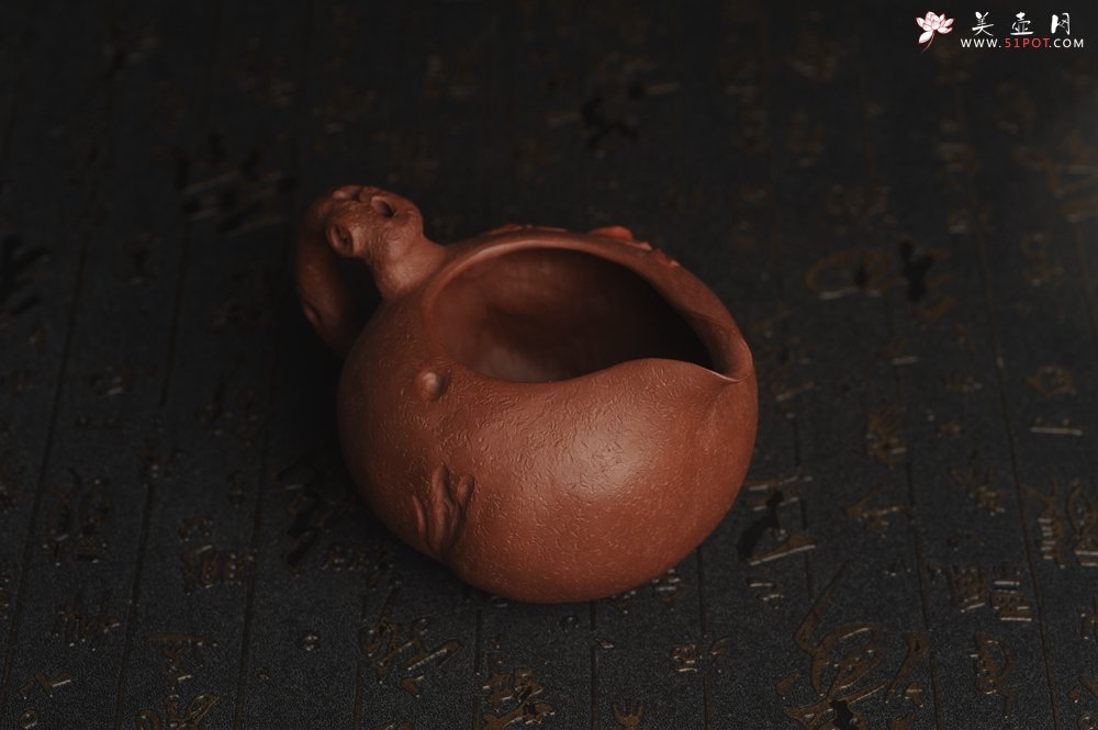 紫砂壶图片：美杯特惠 赵老师精品贴叶公道杯 茶人醉爱 - 宜兴紫砂壶网