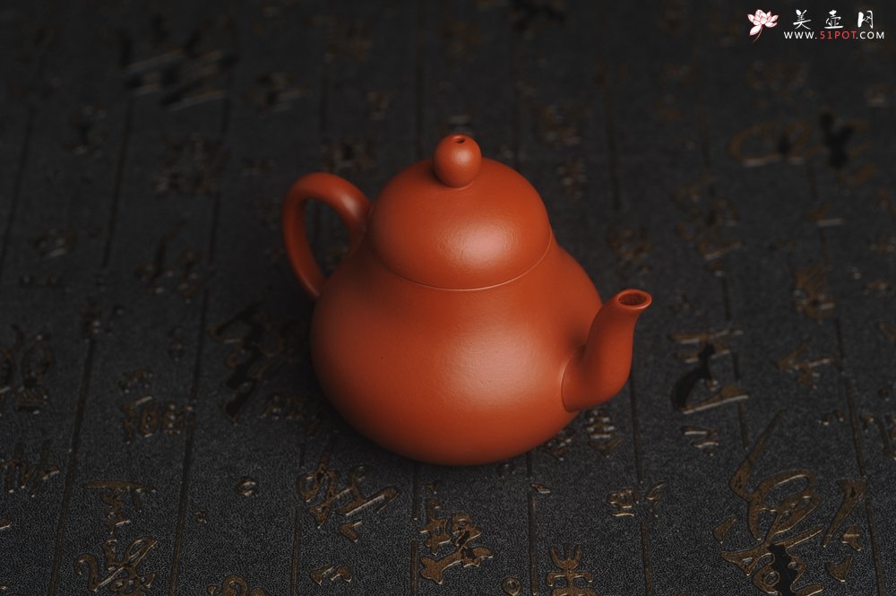 紫砂壶图片：美壶福利回馈 精致优质朱泥梨形壶 茶人醉爱 - 宜兴紫砂壶网