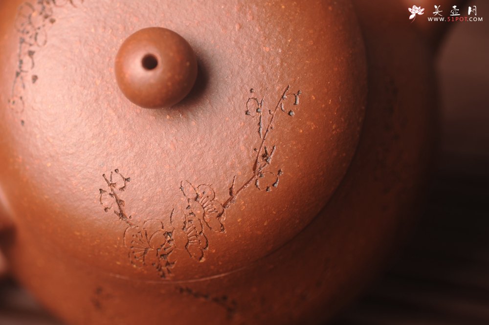 紫砂壶图片：潜力股周小培原创全手工缘德壶 通转梅花 特文气 - 宜兴紫砂壶网