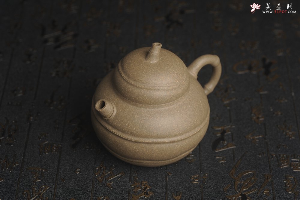 紫砂壶图片：美壶特惠 精致青段薄胎 质量仅101g 大肚竹壶 - 宜兴紫砂壶网