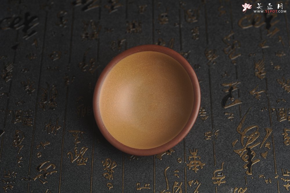 紫砂壶图片：美杯特惠 精致好泥好工厚实压手主人杯 茶人醉爱 - 宜兴紫砂壶网