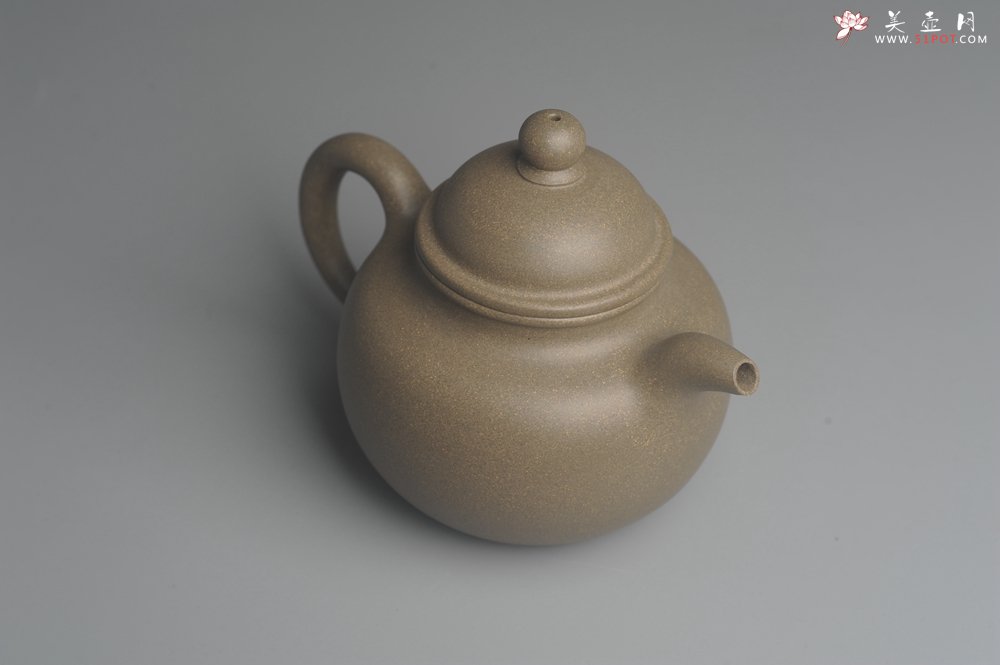 紫砂壶图片：美壶特惠 精致青段寿珍掇球茶壶 性价比高 茶人醉爱 - 宜兴紫砂壶网