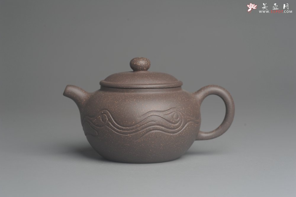 紫砂壶图片：美壶特惠 优质青灰段泥精致行云流水套组 一壶（180cc）二杯一醒茶罐（280cc） - 宜兴紫砂壶网