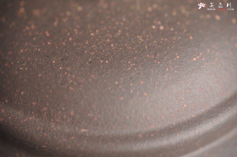 紫砂壶图片：美壶特惠 优质青灰段泥精致行云流水套组 一壶（180cc）二杯一醒茶罐（280cc） - 宜兴紫砂壶网