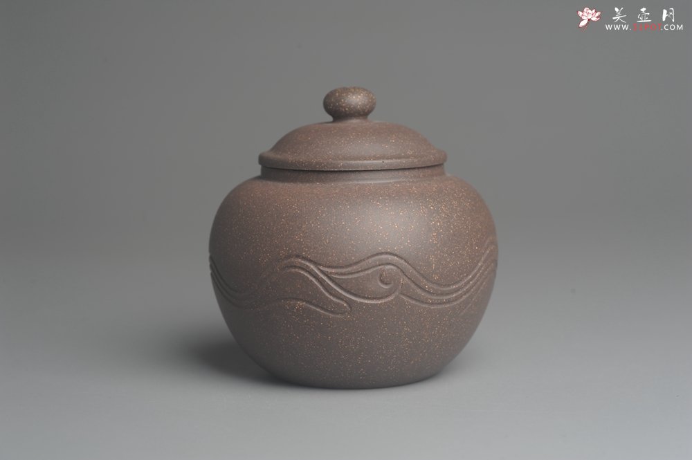 紫砂壶图片：美壶特惠 优质青灰段泥精致行云流水套组 一壶（180cc）二杯一醒茶罐（280cc） - 宜兴紫砂壶网