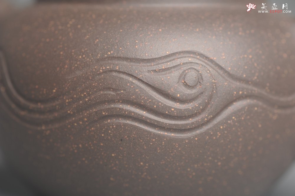 紫砂壶图片：美壶特惠 优质青灰段泥精致行云流水套组 一壶（180cc）二杯一醒茶罐（280cc） - 宜兴紫砂壶网