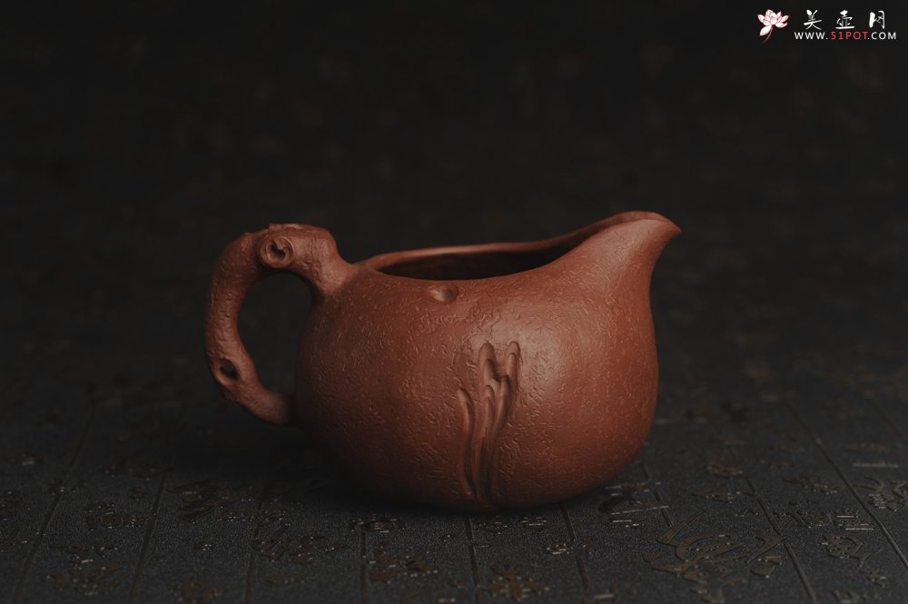 紫砂壶图片：美杯特惠 赵老师精品贴叶公道杯 茶人醉爱 - 宜兴紫砂壶网