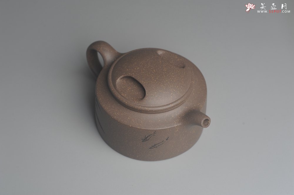 紫砂壶图片：美壶特惠 精工青段牛盖井栏壶 茶人醉爱 - 宜兴紫砂壶网