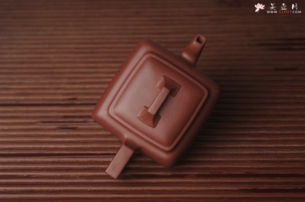 紫砂壶图片：美壶特惠 精品宝瑟四方方樽 陈俊儒精心装饰 - 宜兴紫砂壶网