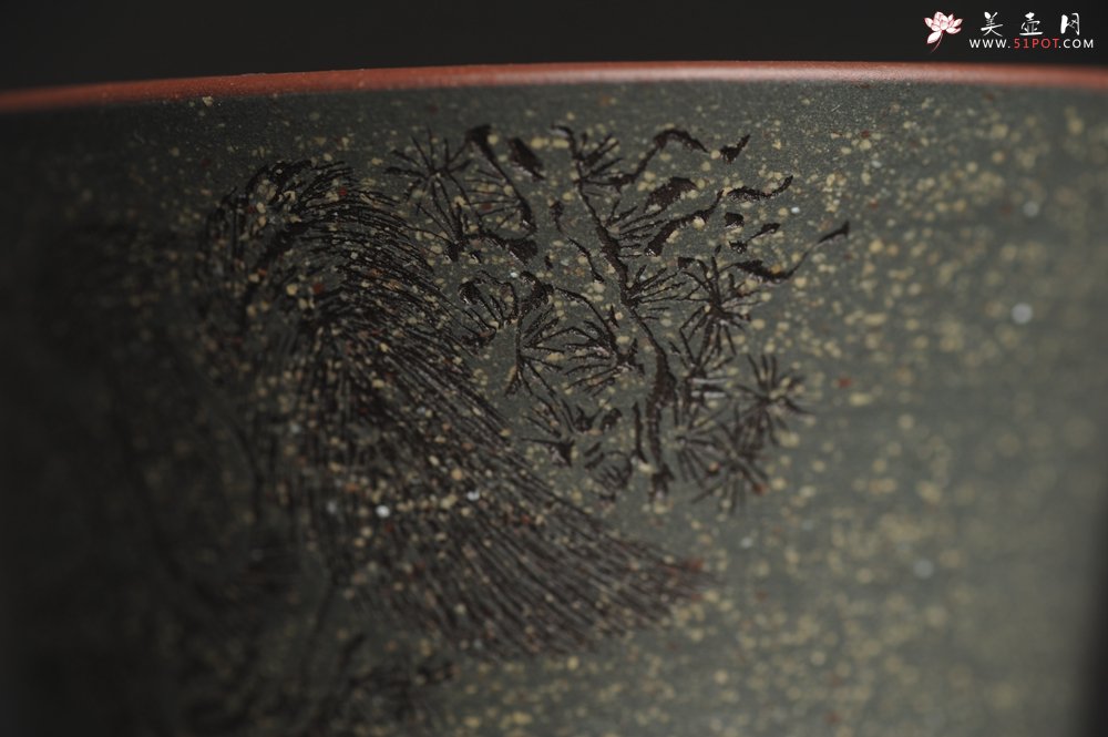 紫砂壶图片：美杯国庆特惠 精品好泥好工好刻雅致特厚实松鼠主人杯二式 - 宜兴紫砂壶网