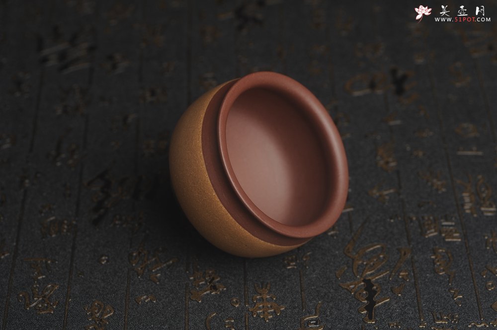 紫砂壶图片：美杯特惠 好泥好工雅致特厚实主人杯压手杯 茶人醉爱 - 宜兴紫砂壶网