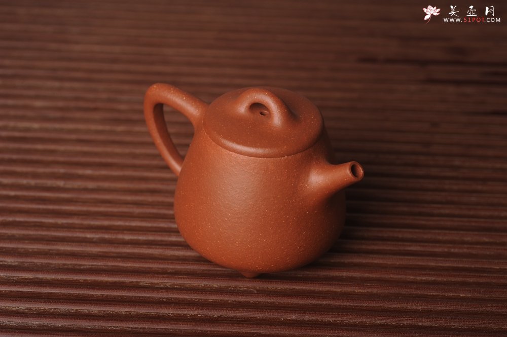 紫砂壶图片：美壶特惠  精工红降坡泥高石瓢 茶人醉爱 - 宜兴紫砂壶网