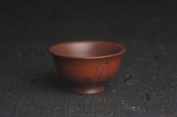 紫砂壶图片：美杯特惠 精品好泥好工雅致知足常乐主人杯 压手杯 - 宜兴紫砂壶网