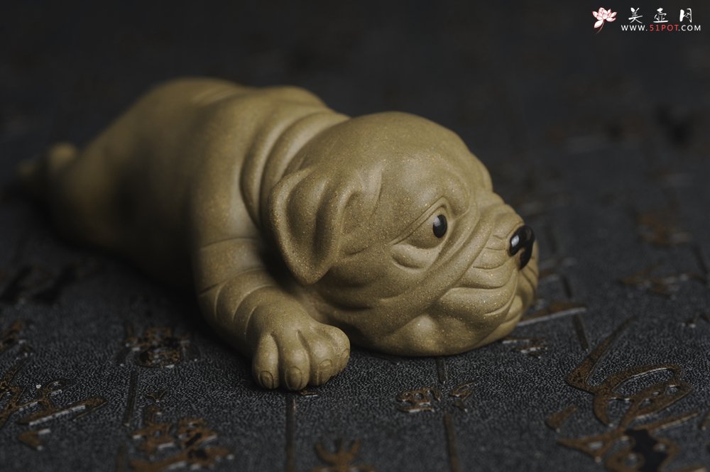 紫砂壶图片：美宠特惠 油润老青段沙皮狗茶宠 精工长13cm宽4到6.5cm高4cm - 宜兴紫砂壶网