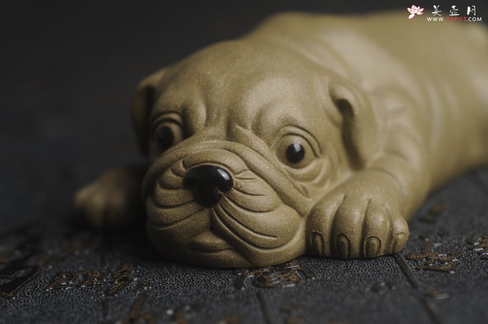 紫砂壶图片：美宠特惠 油润老青段沙皮狗茶宠 精工长13cm宽4到6.5cm高4cm - 宜兴紫砂壶网