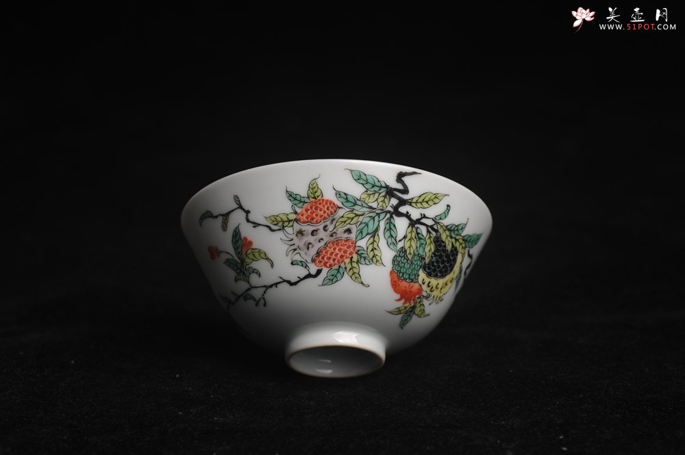 紫砂壶图片：玄辰器 精品古彩 石榴多子多福 笑口常开 主人杯压手杯二式 景德镇茶杯 茶人醉爱 - 宜兴紫砂壶网