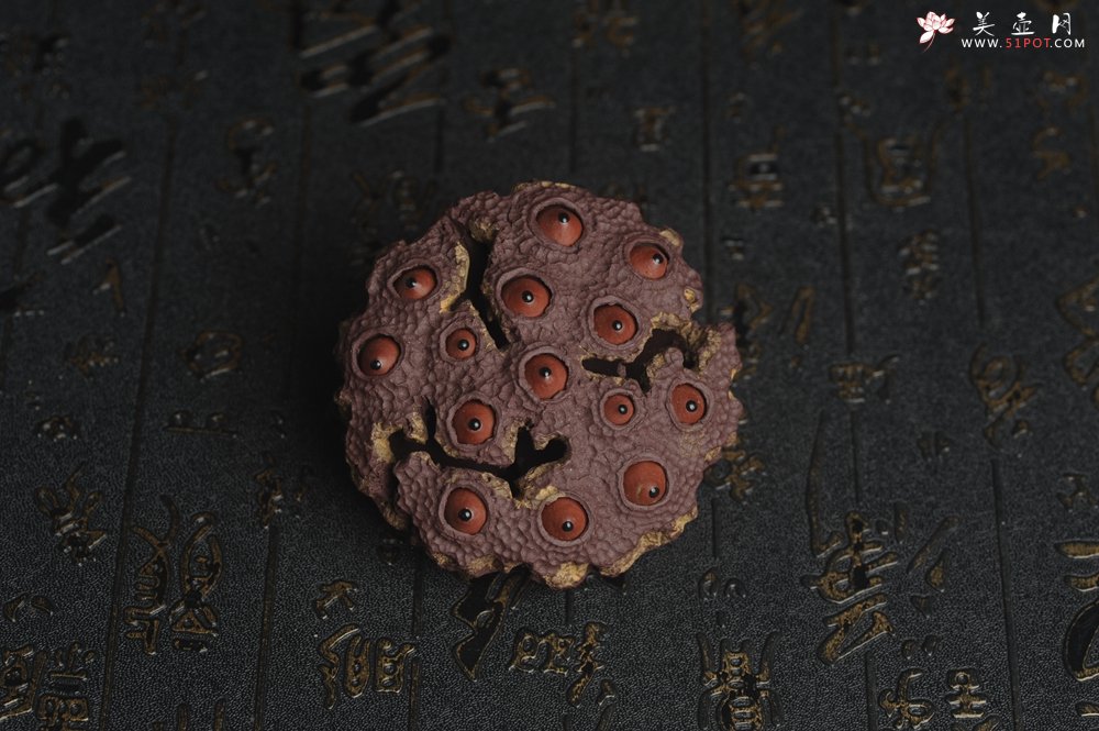 紫砂壶图片：美宠特惠 精致莲蓬茶宠摆件 直径7.5cm 茶盘尤物 - 宜兴紫砂壶网