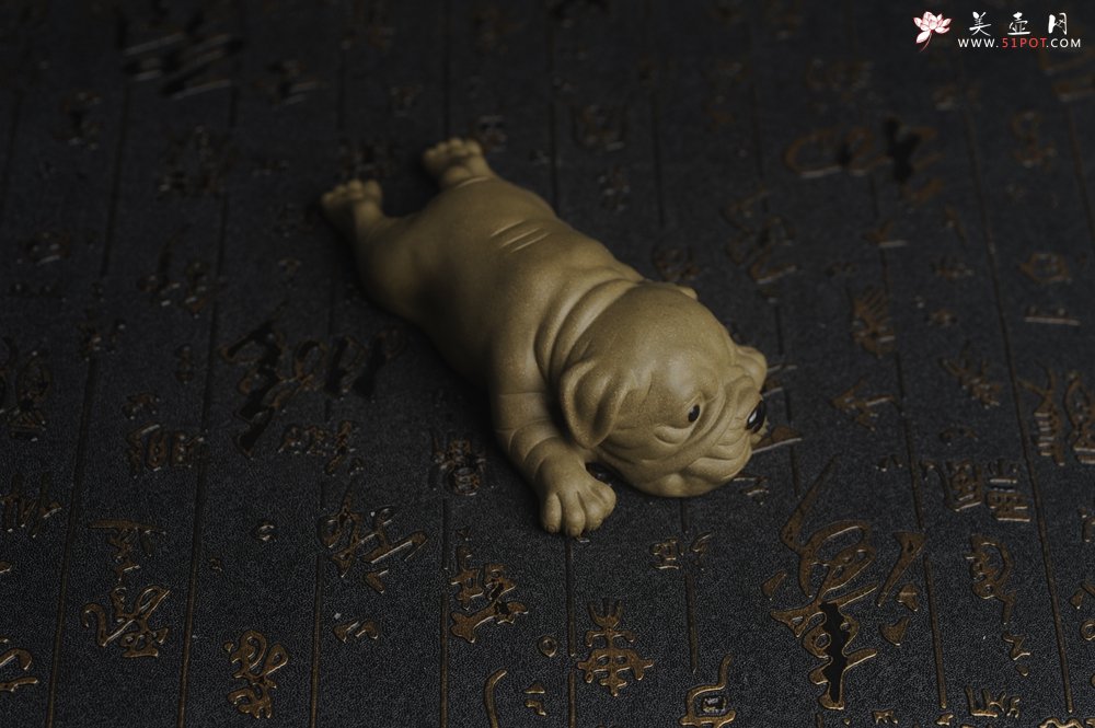 紫砂壶图片：美宠特惠 油润老青段沙皮狗茶宠 精工长13cm宽4到6.5cm高4cm - 宜兴紫砂壶网