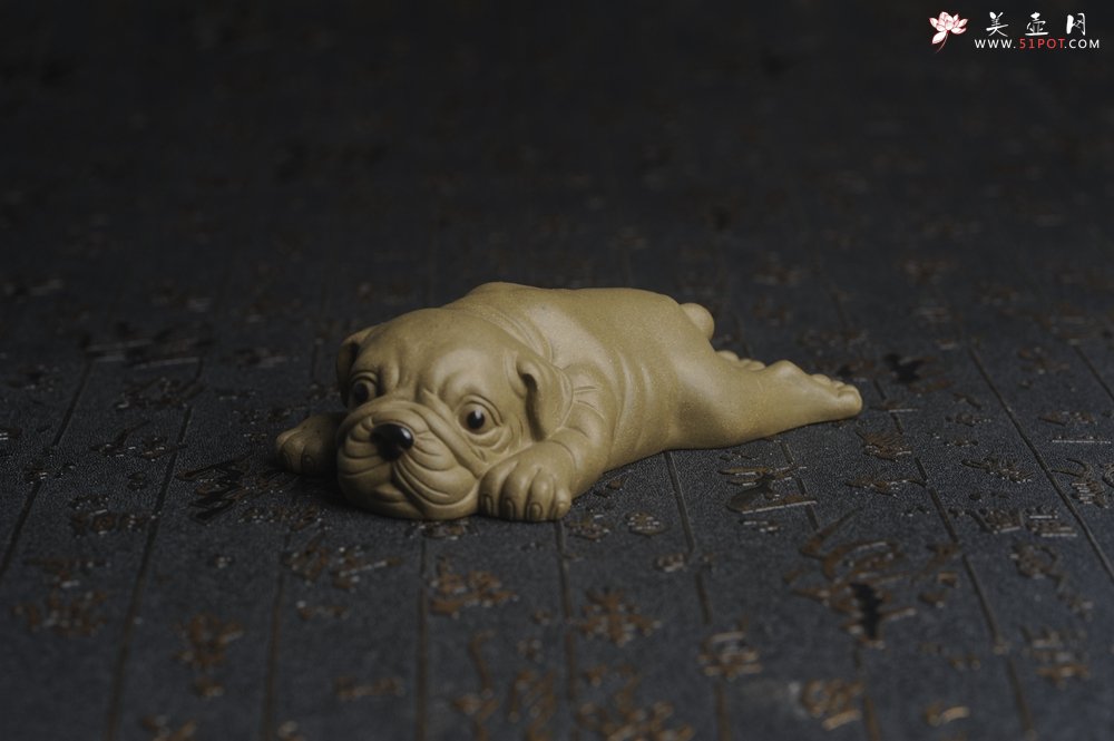 紫砂壶图片：美宠特惠 油润老青段沙皮狗茶宠 精工长13cm宽4到6.5cm高4cm - 宜兴紫砂壶网