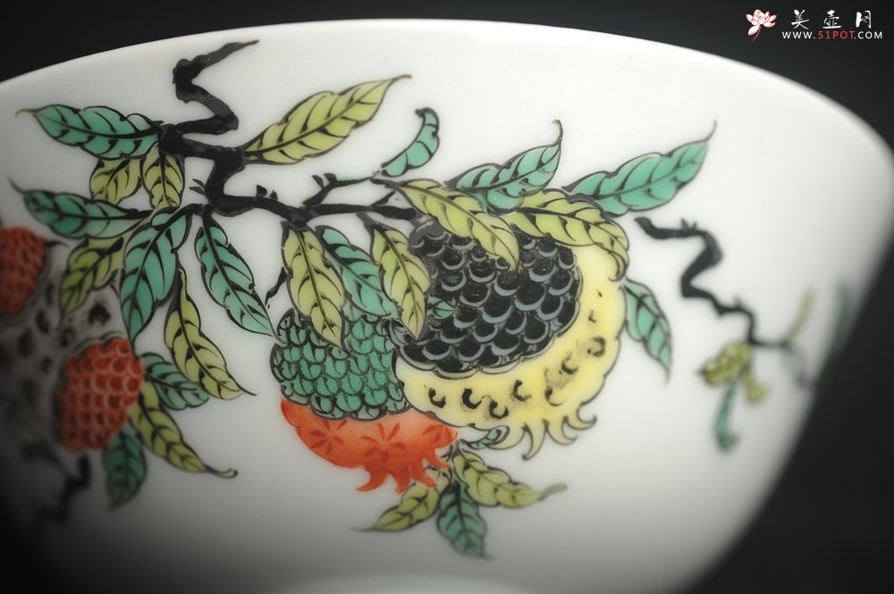 紫砂壶图片：玄辰器 精品古彩 石榴多子多福 笑口常开 主人杯压手杯二式 景德镇茶杯 茶人醉爱 - 宜兴紫砂壶网