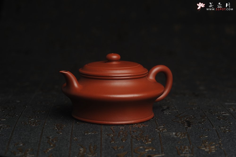 紫砂壶图片：正宗小煤窑朱泥 全手工虚扁 隽秀文气 茶人醉爱 - 宜兴紫砂壶网