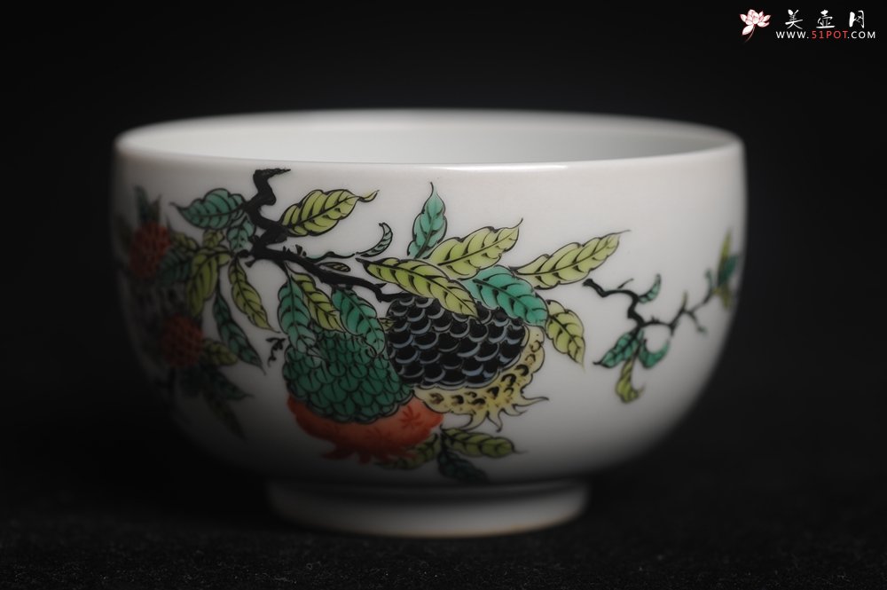 紫砂壶图片：玄辰器 精品古彩 石榴多子多福 笑口常开 主人杯压手杯 景德镇茶杯 茶人醉爱 - 宜兴紫砂壶网