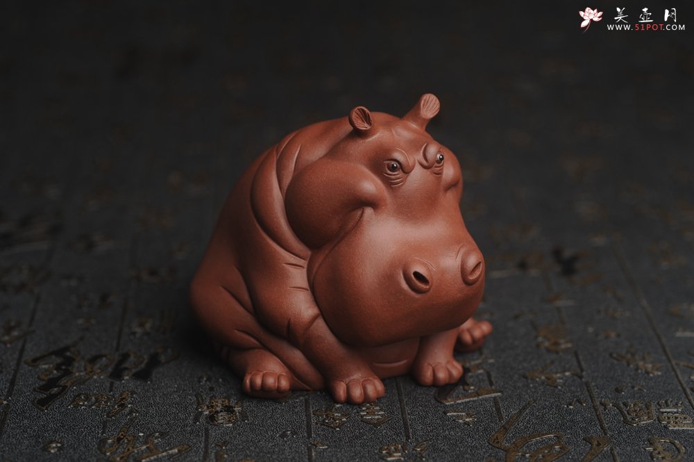 紫砂壶图片：美宠特惠 精品优质紫泥财大气粗 河马 紫砂茶宠摆件 长11cm宽8cm高8cm - 宜兴紫砂壶网