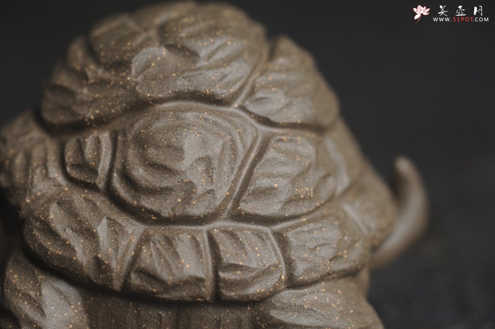 紫砂壶图片：美宠特惠精致青段石敢当 镇宅龟茶宠摆件长8cm宽6cm高4.5cm - 宜兴紫砂壶网