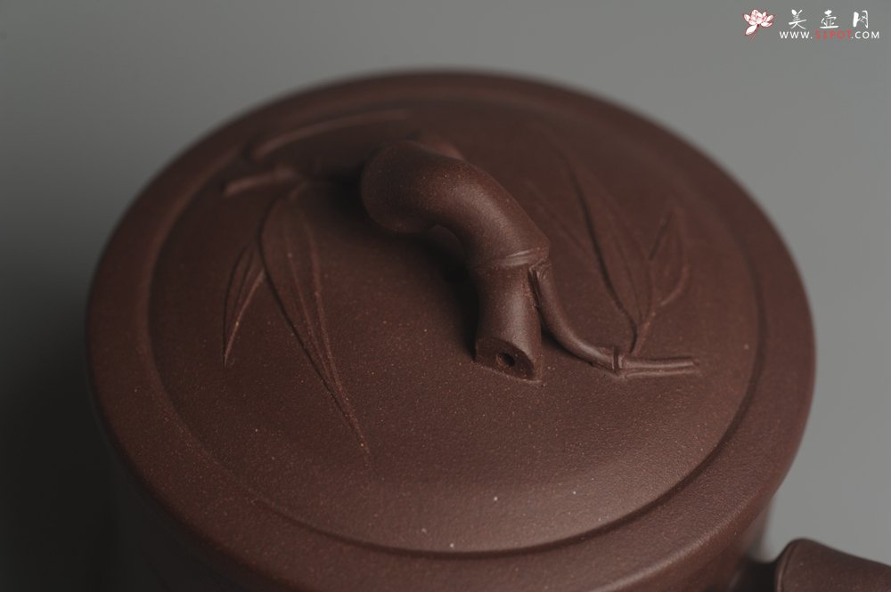 紫砂壶图片：美杯年底特惠 精工好料优质紫泥竹节杯盖杯 送礼自用佳品 - 宜兴紫砂壶网