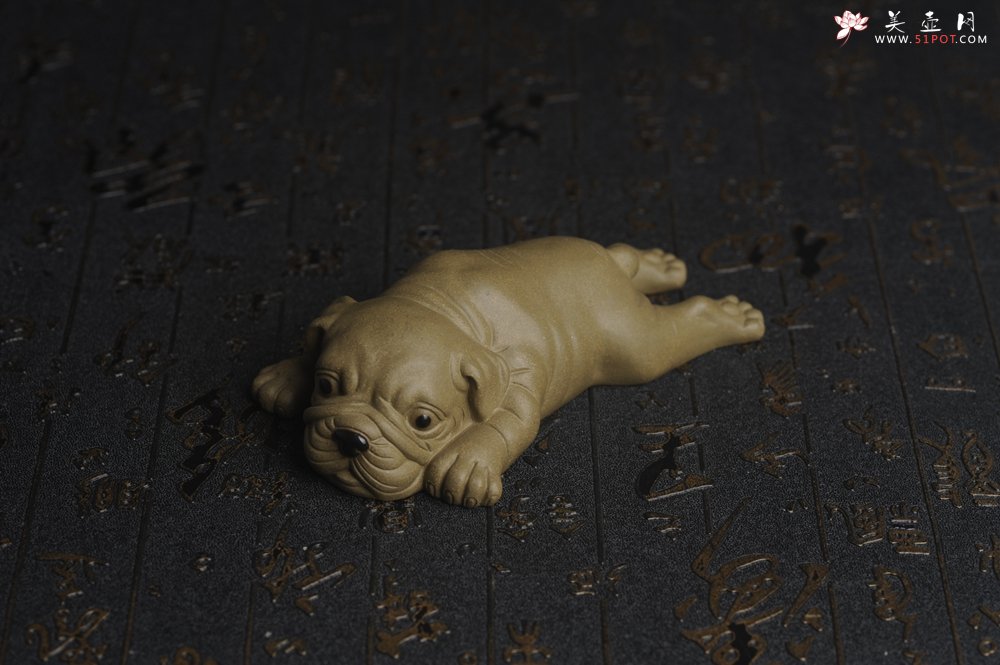 紫砂壶图片：美宠特惠 油润老青段沙皮狗茶宠 精工长13cm宽4到6.5cm高4cm - 宜兴紫砂壶网