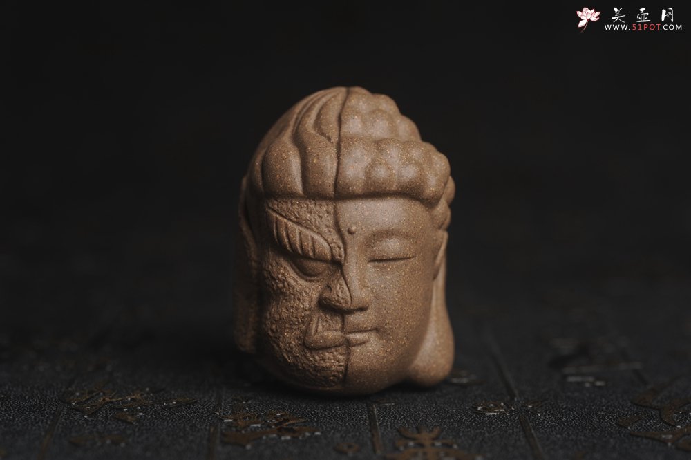 紫砂壶图片：美宠特惠 回馈壶友 精致青段泥是佛是魔 一念之间 手把件茶宠高5.8cm宽4.5cm左右 - 宜兴紫砂壶网