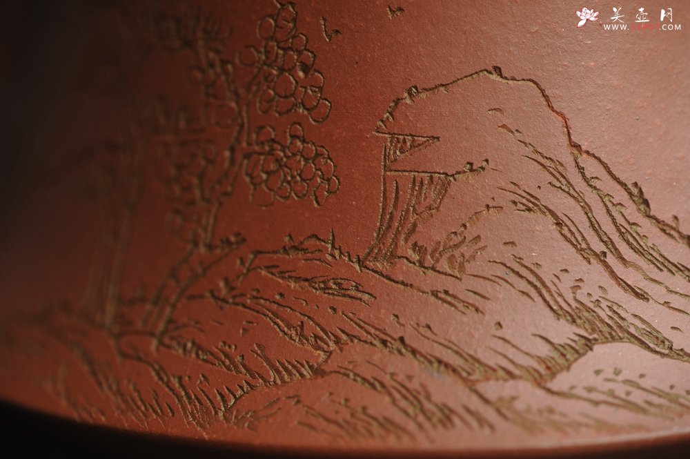 紫砂壶图片：美壶特惠 精致老清水泥通景山水曼生柱础壶 - 宜兴紫砂壶网