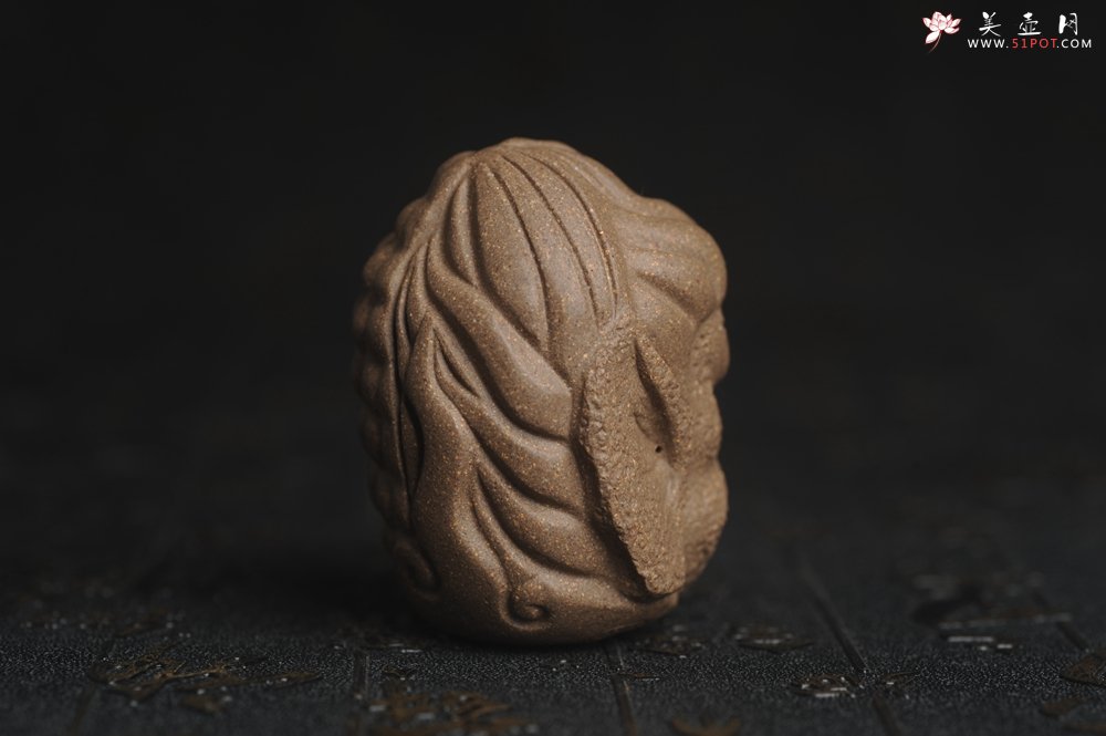 紫砂壶图片：美宠特惠 回馈壶友 精致青段泥是佛是魔 一念之间 手把件茶宠高5.8cm宽4.5cm左右 - 宜兴紫砂壶网