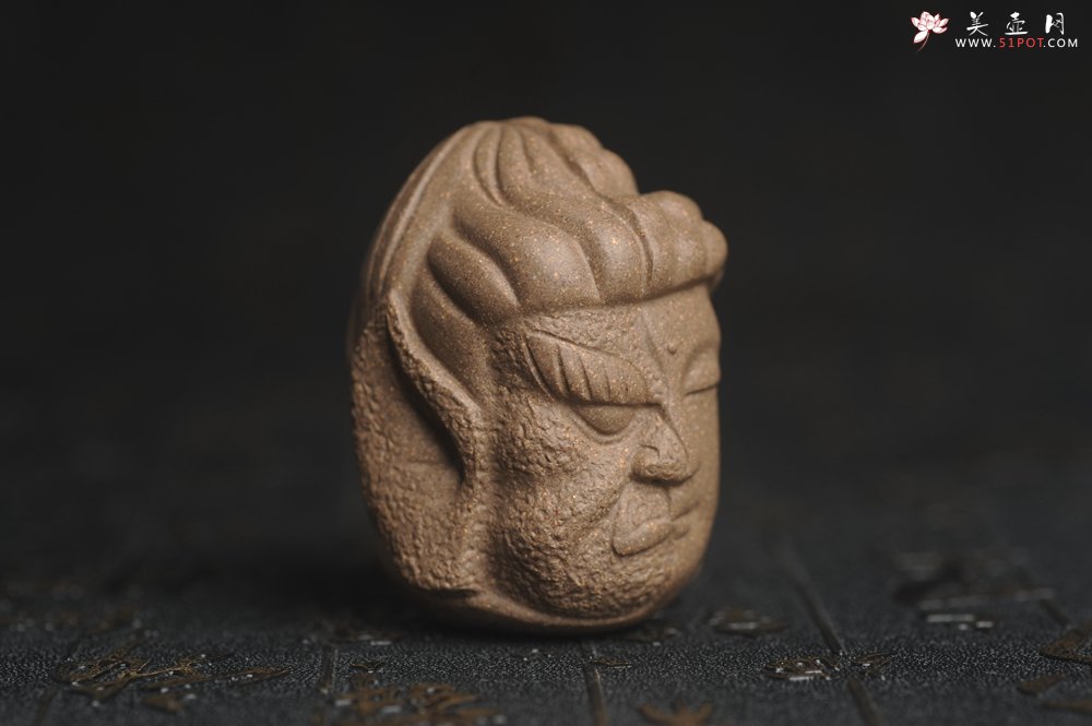 紫砂壶图片：美宠特惠 回馈壶友 精致青段泥是佛是魔 一念之间 手把件茶宠高5.8cm宽4.5cm左右 - 宜兴紫砂壶网