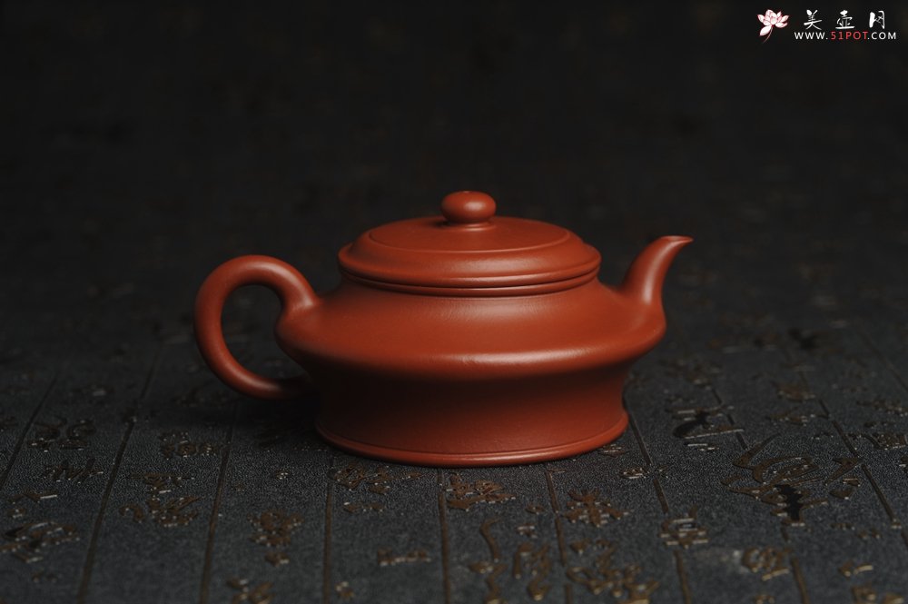 紫砂壶图片：正宗小煤窑朱泥 全手工虚扁 隽秀文气 茶人醉爱 - 宜兴紫砂壶网