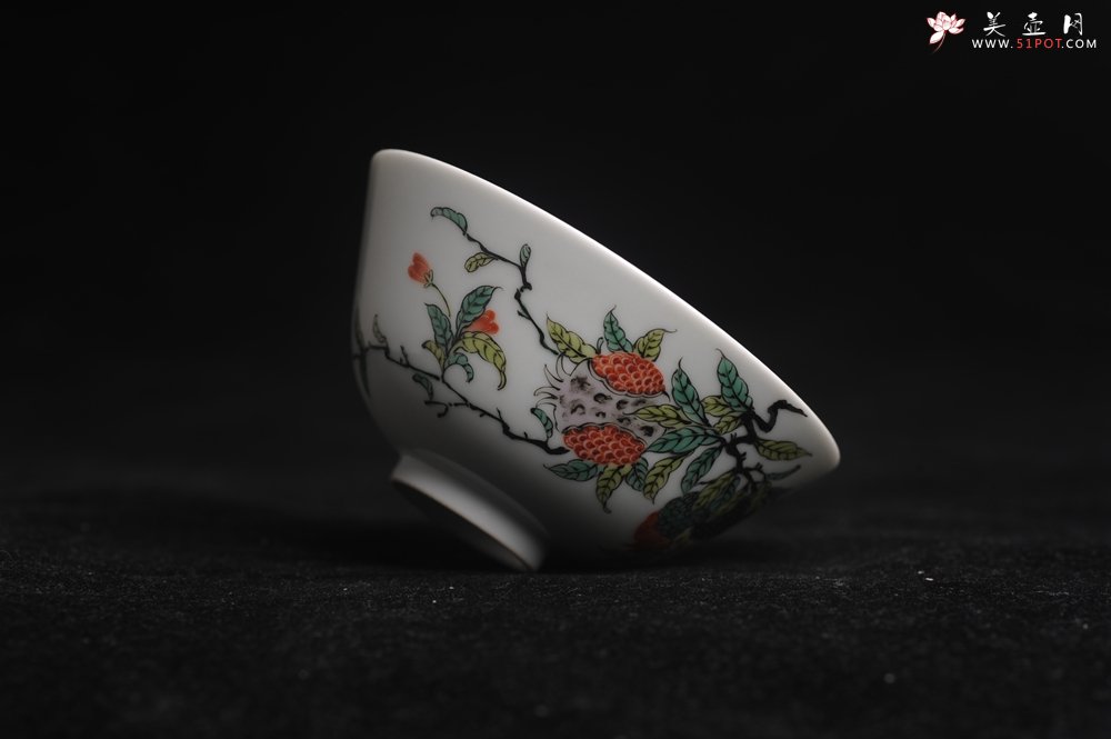 紫砂壶图片：玄辰器 精品古彩 石榴多子多福 笑口常开 主人杯压手杯二式 景德镇茶杯 茶人醉爱 - 宜兴紫砂壶网