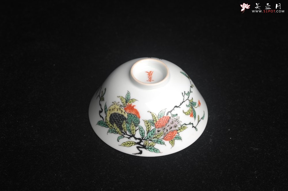 紫砂壶图片：玄辰器 精品古彩 石榴多子多福 笑口常开 主人杯压手杯二式 景德镇茶杯 茶人醉爱 - 宜兴紫砂壶网