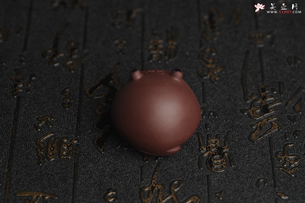 紫砂壶图片：美宠特惠 超可爱的精工紫泥萌蛤蟆紫砂茶宠摆件 长3.5cm宽4cm高3cm - 宜兴紫砂壶网