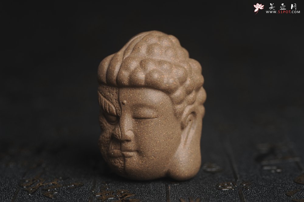 紫砂壶图片：美宠特惠 回馈壶友 精致青段泥是佛是魔 一念之间 手把件茶宠高5.8cm宽4.5cm左右 - 宜兴紫砂壶网