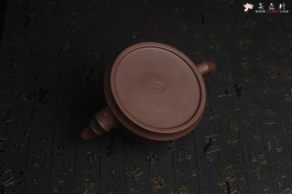 紫砂壶图片：美壶特惠 沈老师年末精工岁寒三友松竹梅 嵌盖难度大 文气雅致 - 宜兴紫砂壶网