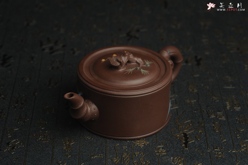 紫砂壶图片：美壶特惠 精工岁寒三友松竹梅竹段壶 嵌盖难度大 文气雅致 - 宜兴紫砂壶网