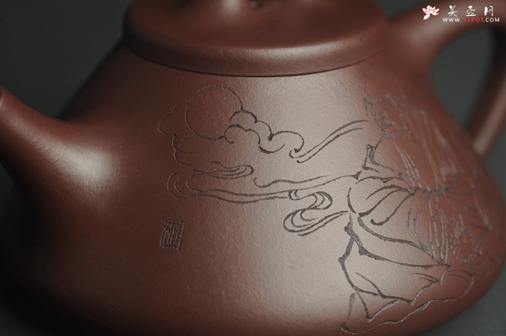 紫砂壶图片：美壶年底特惠 精品老紫泥子冶石瓢 装饰云游图 特文气 做工不输2000元同类作品 - 宜兴紫砂壶网