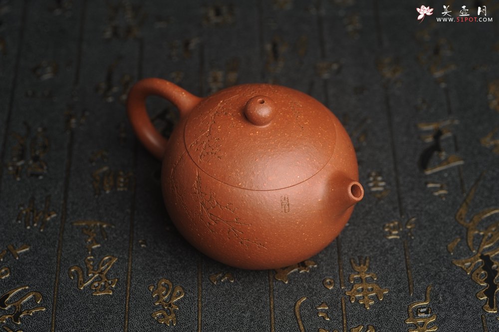紫砂壶图片：油润降坡泥全手工小品西施壶 装饰喜上眉梢 特文气 - 宜兴紫砂壶网