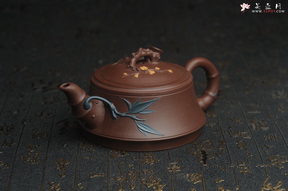 紫砂壶图片：美壶特惠 沈老师年末精工岁寒三友松竹梅 嵌盖难度大 文气雅致 - 宜兴紫砂壶网