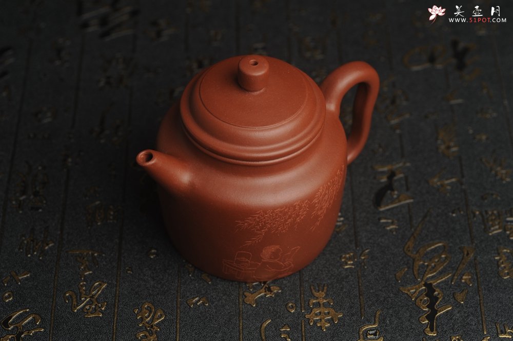 紫砂壶图片：美壶特惠  精致老清水泥高德中茶壶 装饰柳树下童子读书图 特文气 - 宜兴紫砂壶网